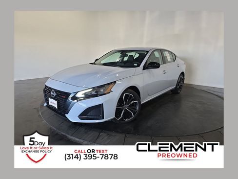 Used 2023 Nissan Altima 2.5 SR image 1