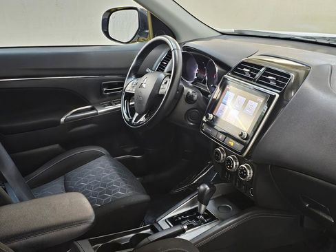 Used 2021 Mitsubishi Outlander Sport SE image 10