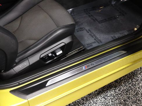 Used 2019 BMW M4 Coupe w/ Executive Package RWD image 41