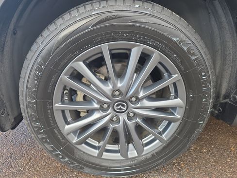 Used 2017 MAZDA CX-5 Touring w/ Preferred Equipment Package image 11