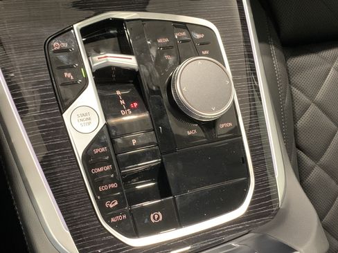 Used 2026 BMW X5 M60i AWD/4WD image 23