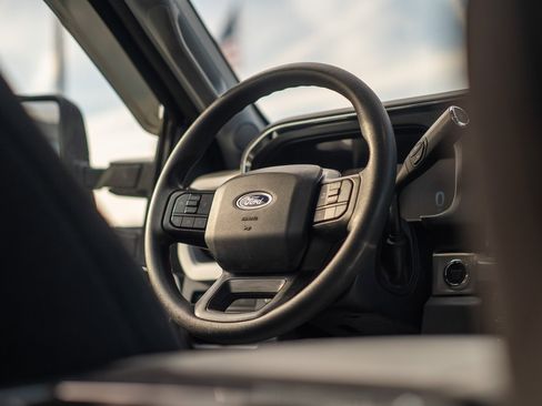 Used 2023 Ford F250 XLT w/ XLT Premium Package image 23