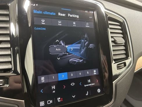 Used 2024 Volvo XC90 B5 Plus w/ Protection Package Premier image 18