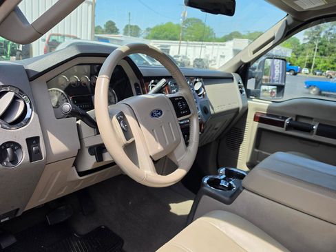 Used 2010 Ford F250 XL AWD/4WD image 8