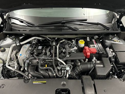Used 2024 Nissan Sentra SV FWD image 11