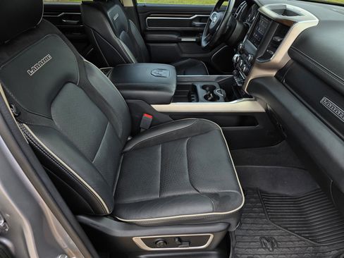Used 2021 RAM 1500 Laramie AWD/4WD image 32