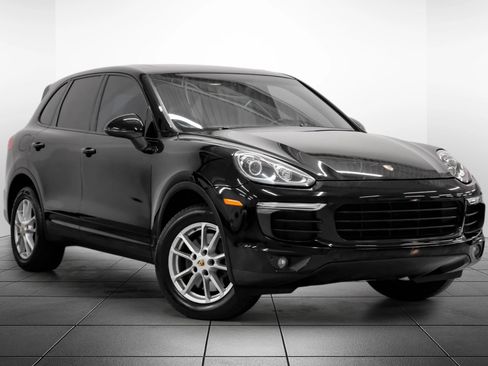 Used 2016 Porsche Cayenne AWD/4WD image 7