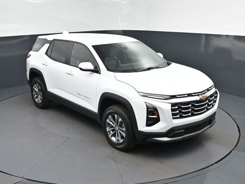 New 2026 Chevrolet Equinox LT w/ Convenience Package II FWD image 1