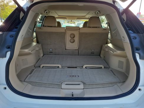 Used 2015 Nissan Rogue SL w/ SL Premium Package image 14