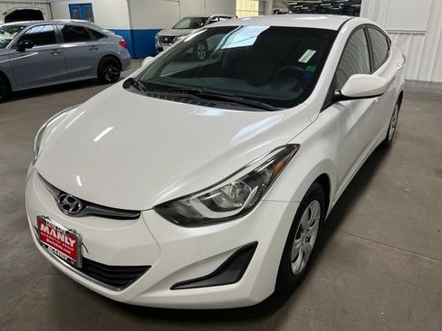 Used 2016 Hyundai Elantra SE FWD image 8