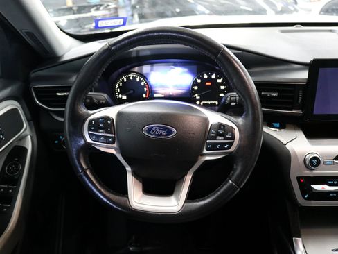 Used 2022 Ford Explorer XLT w/ Equipment Group 202A image 36