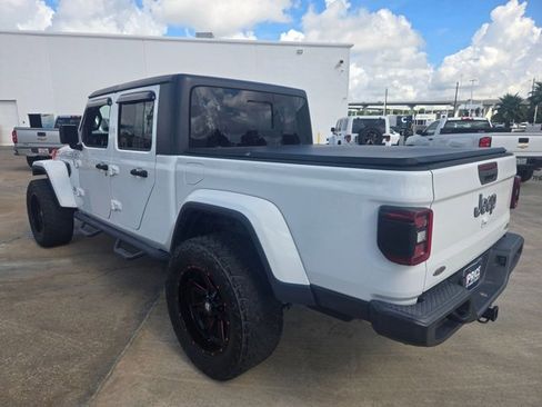 Used 2020 Jeep Gladiator Overland AWD/4WD image 7