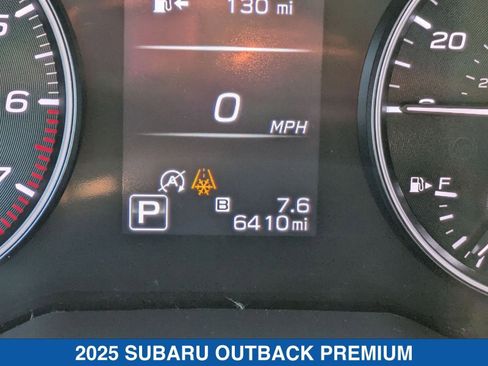 Certified 2025 Subaru Outback Premium image 5