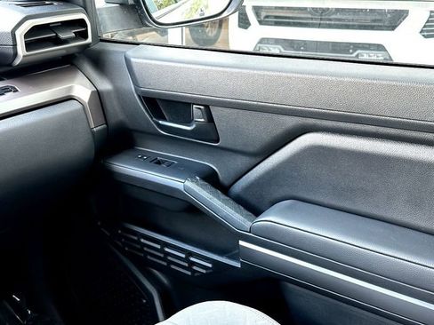 Used 2024 Toyota Tacoma SR5 RWD image 26