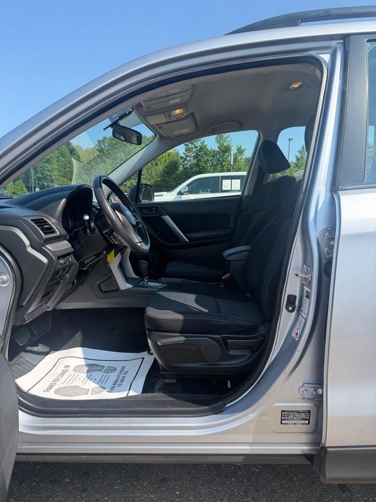 Used 2016 Subaru Forester 2.5i w/ Alloy Wheel Package AWD/4WD image 9