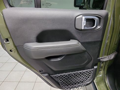 Used 2021 Jeep Wrangler Unlimited Rubicon image 30