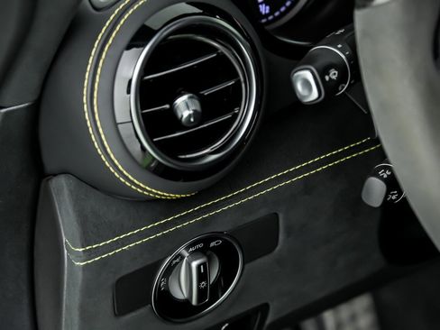 Used 2018 Mercedes-Benz AMG GT R image 25