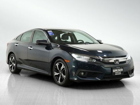 Used 2016 Honda Civic Touring image 7