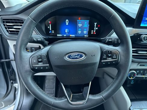 Used 2023 Ford Escape Active image 8
