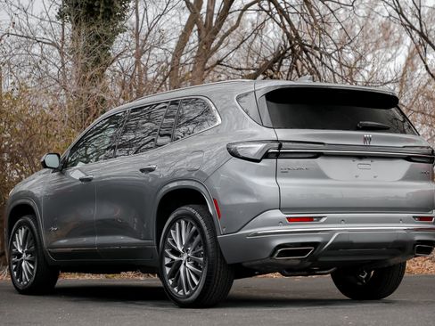 New 2026 Buick Enclave Avenir w/ Super Cruise Package image 7