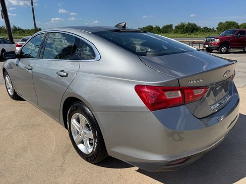 Used 2023 Chevrolet Malibu LS image 9