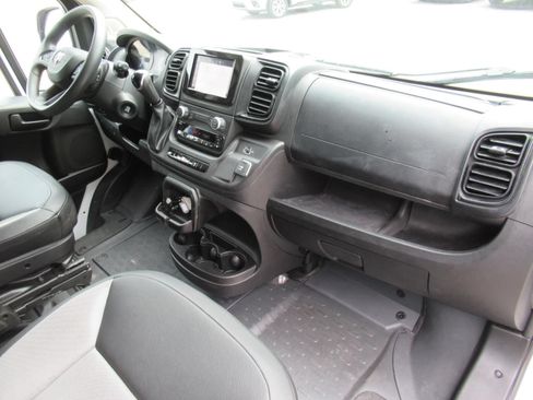 Used 2025 RAM ProMaster 3500 w/ Convenience Group FWD image 11