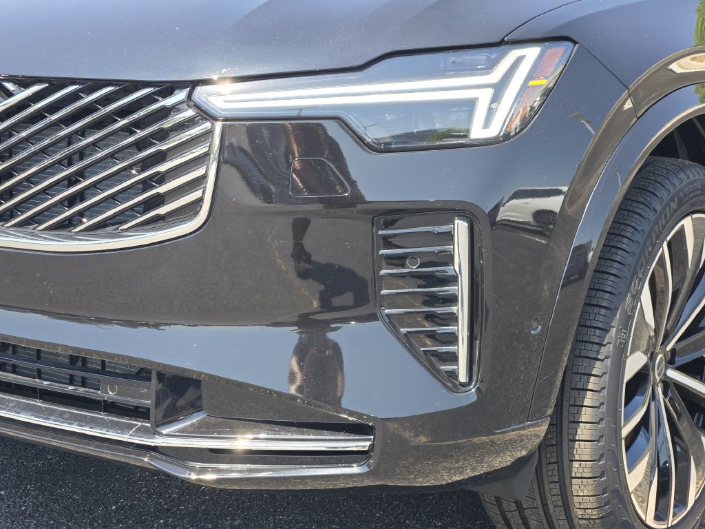 Used 2026 Volvo XC90 B6 Plus w/ Protection Package Premier AWD/4WD image 8