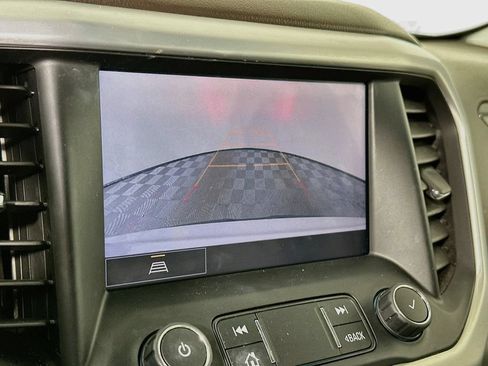 Used 2021 GMC Acadia SLT w/ LPO, Floor Liner Package FWD image 23
