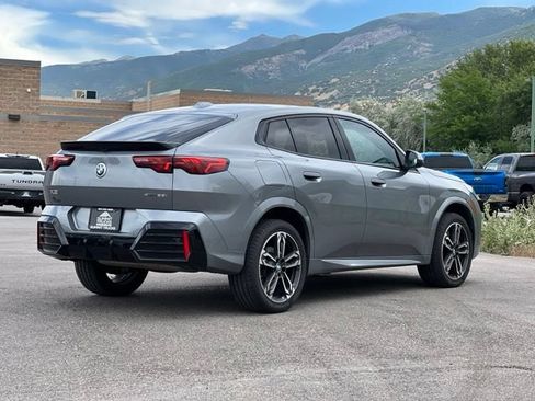 Used 2025 BMW X2 xDrive28i AWD/4WD image 8
