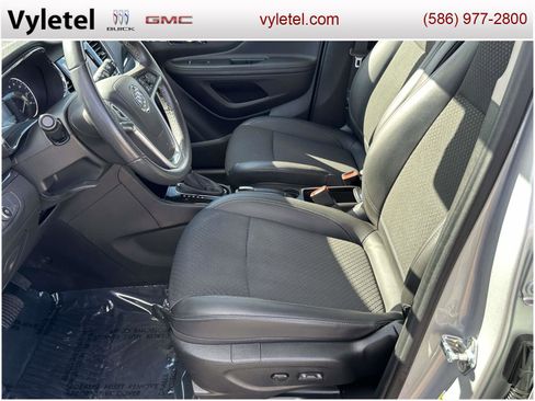 Certified 2022 Buick Encore Preferred w/ Safety Package II image 17