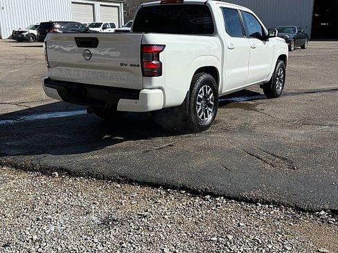 Used 2023 Nissan Frontier SV w/ SV Convenience Package image 7