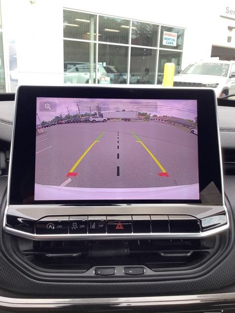 Certified 2025 Jeep Compass Latitude w/ Convenience Group AWD/4WD image 21