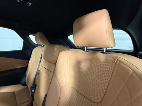 Used 2025 Lexus RX 350 FWD w/ Technology Package image 31