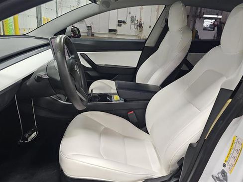 Used 2020 Tesla Model 3 Standard Range Plus image 5