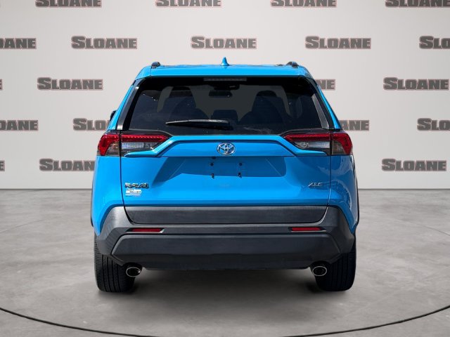 Used 2020 Toyota RAV4 XLE Premium FWD image 1