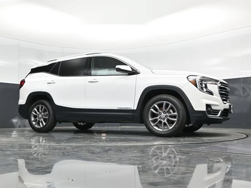 Used 2023 GMC Terrain SLT AWD/4WD image 45