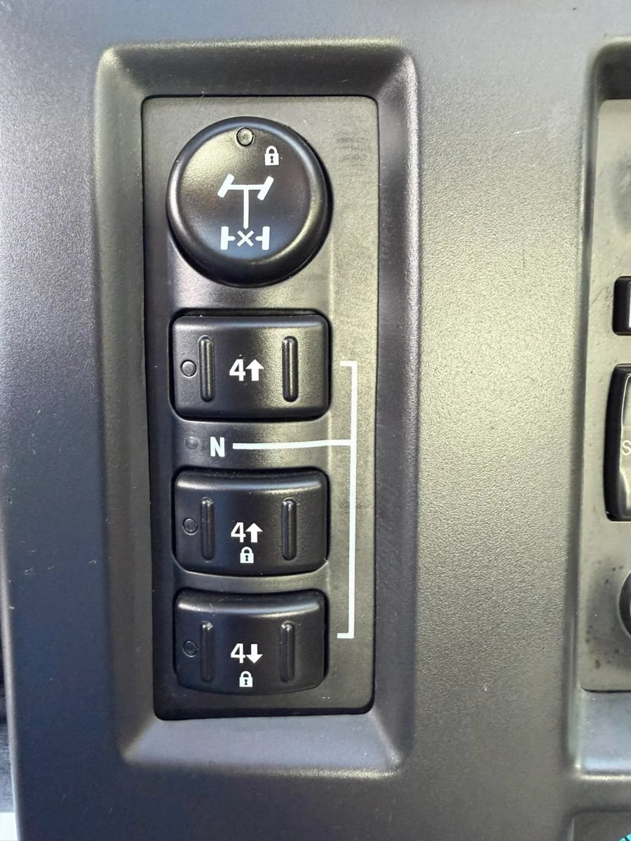 Used 2006 HUMMER H2 SUT AWD/4WD image 16