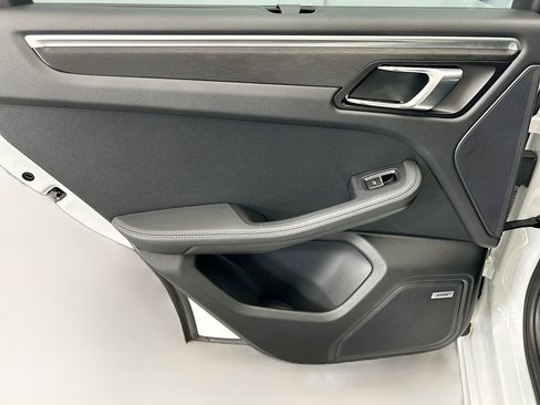 Used 2021 Porsche Macan GTS image 25