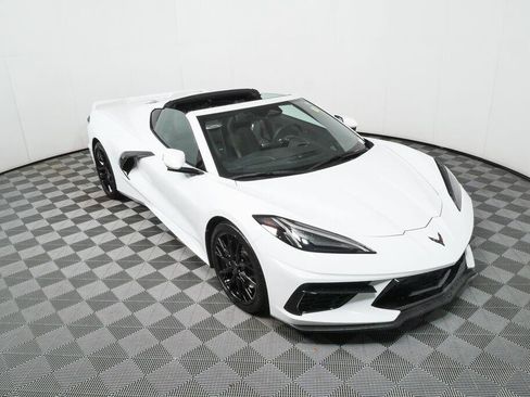Used 2024 Chevrolet Corvette Stingray Preferred Cpe w/ Z51 Performance Package RWD image 27