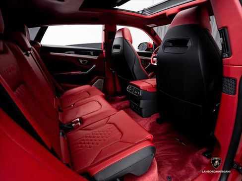 Used 2024 Lamborghini Urus S AWD/4WD image 50