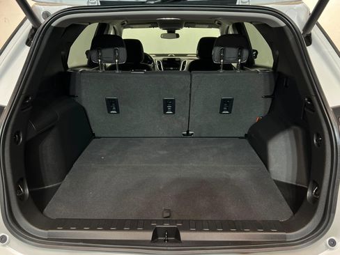 Used 2020 Chevrolet Equinox LT FWD image 23
