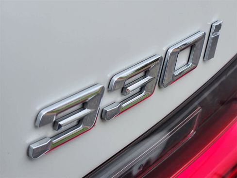 Used 2021 BMW 330i xDrive Sedan image 11