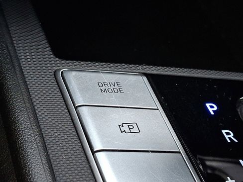 Used 2022 Hyundai Elantra SE FWD image 22
