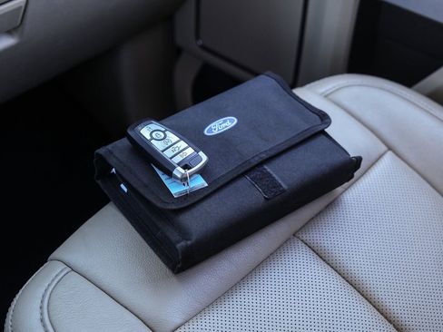 Used 2020 Ford F350 Lariat w/ Lariat Ultimate Package image 60