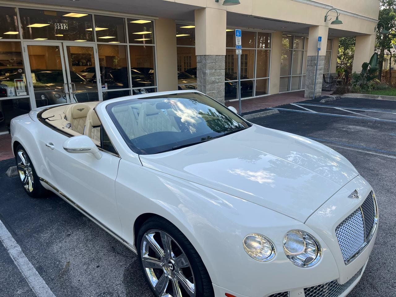 Used 2012 Bentley Continental GT AWD/4WD image 2