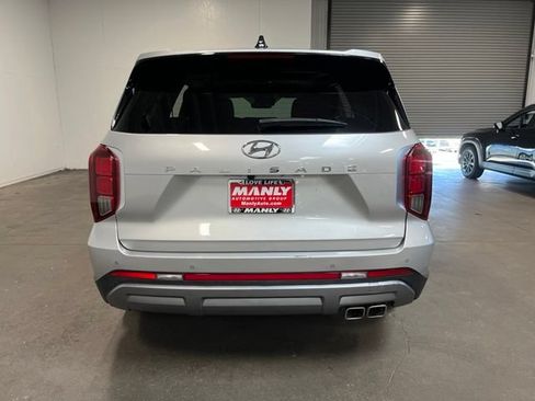 Used 2024 Hyundai Palisade Limited FWD image 4