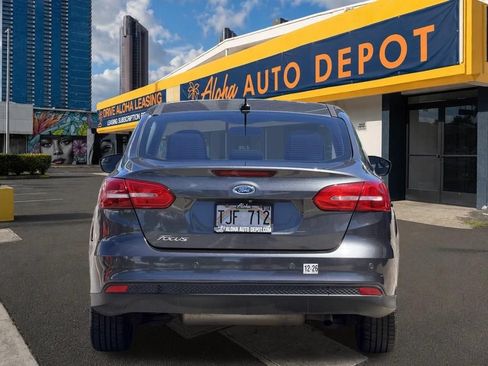 Used 2017 Ford Focus SEL FWD image 4