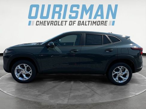 New 2026 Chevrolet Trax LS w/ LS Convenience Package FWD image 3