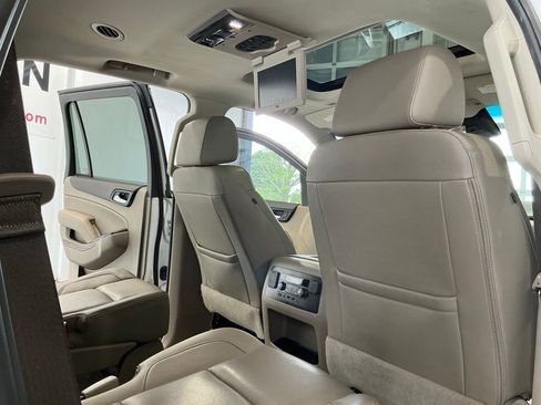 Used 2018 GMC Yukon SLT w/ Premium Edition AWD/4WD image 17