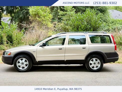 Used 2002 Volvo V70 Cross Country AWD/4WD image 2